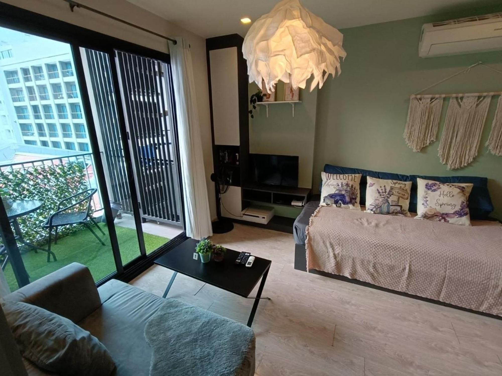 The Base Central Pattaya By Mickey Екстериор снимка