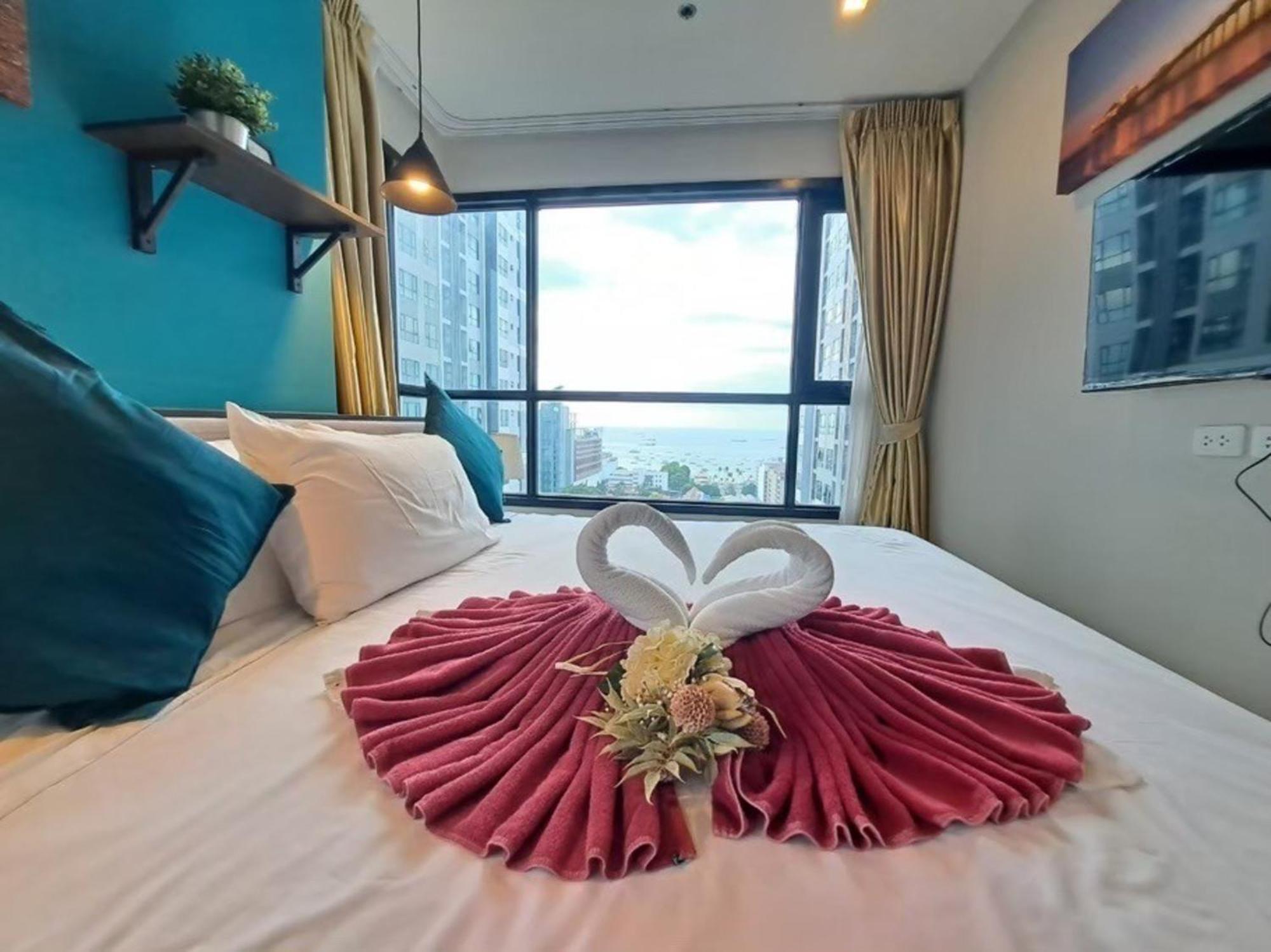 The Base Central Pattaya By Mickey Екстериор снимка
