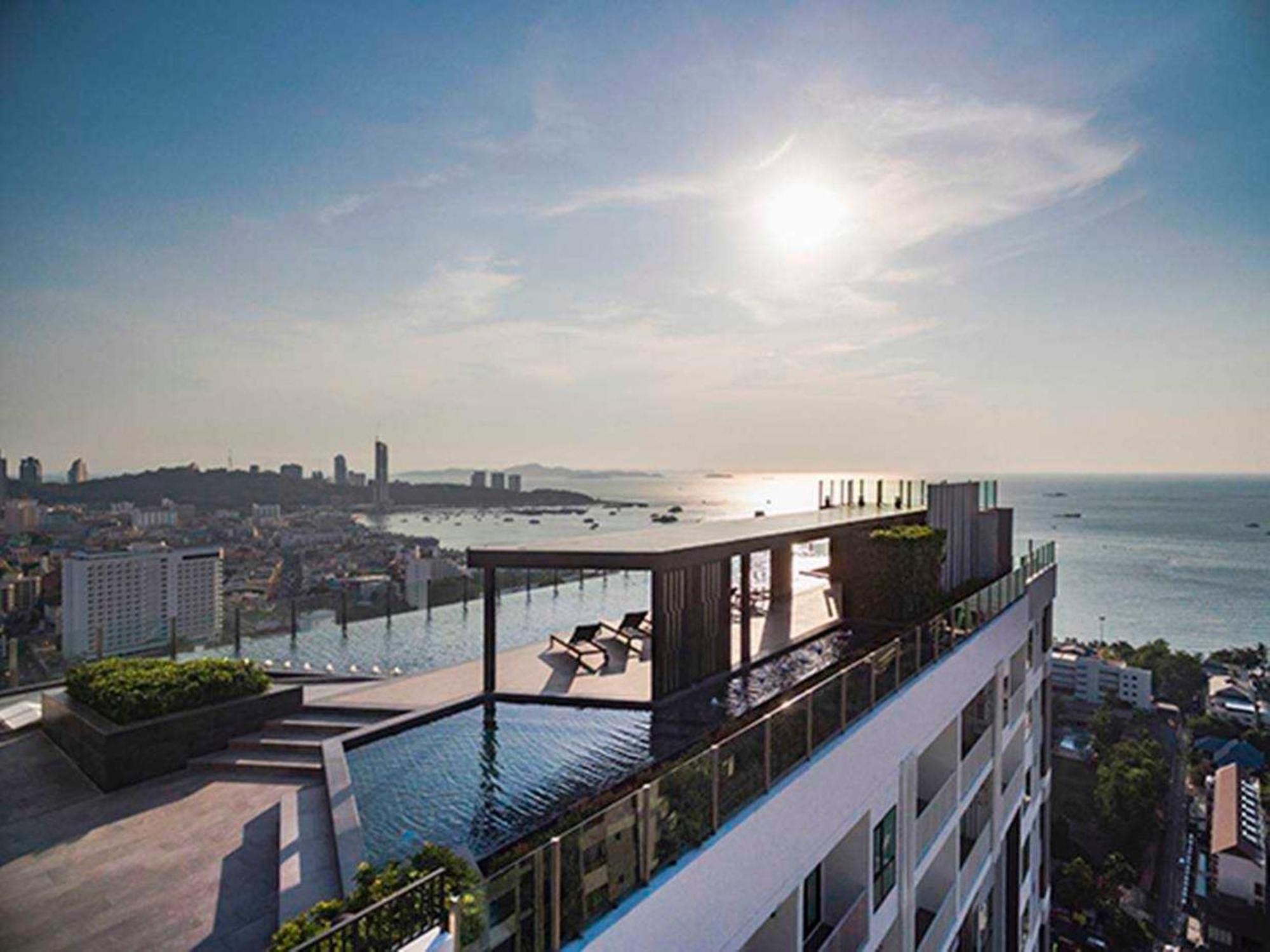 The Base Central Pattaya By Mickey Екстериор снимка