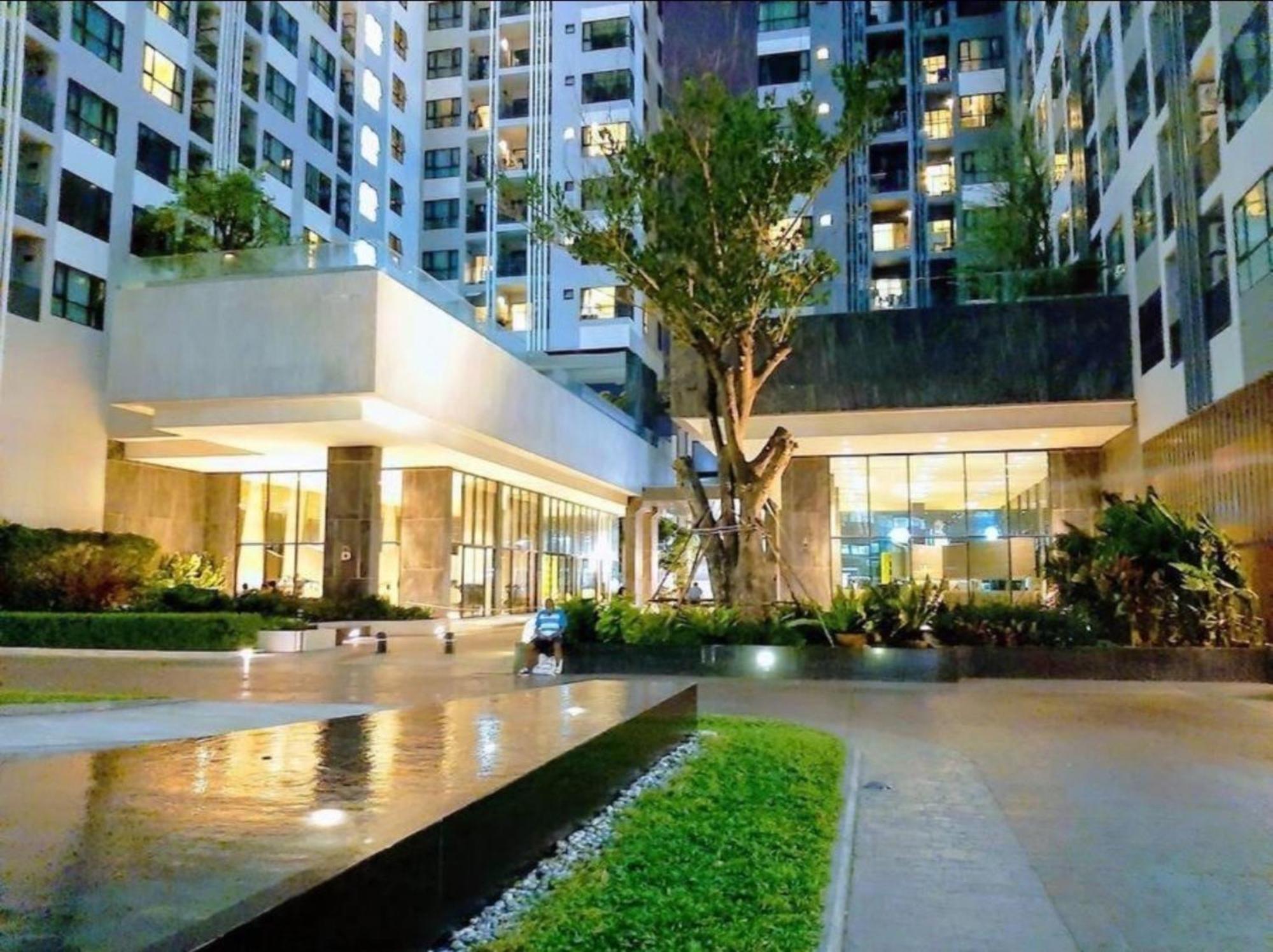 The Base Central Pattaya By Mickey Екстериор снимка